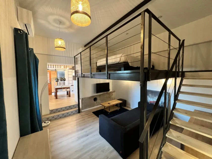 \"Mas Thomasine <br>quiet romantic apartment in nature in Peillon - Image 1