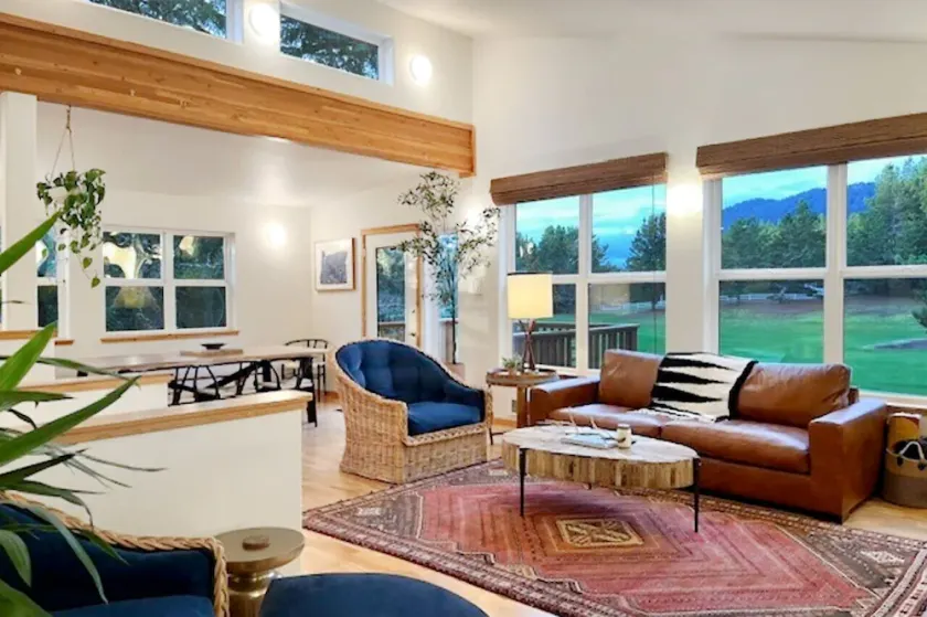 Hot Tub| King Suite| walk to beach|Views - Image 1