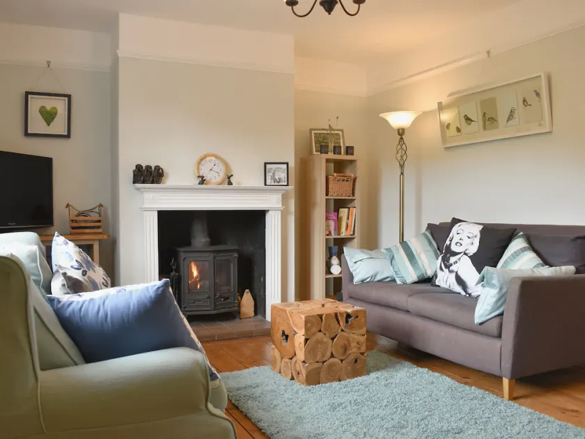 Alojamiento de 3 habitaciones en Axmouth - Image 1