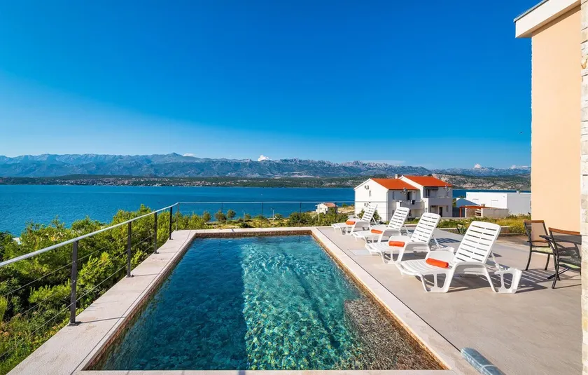 Beautiful Home In Novigrad - Image 1