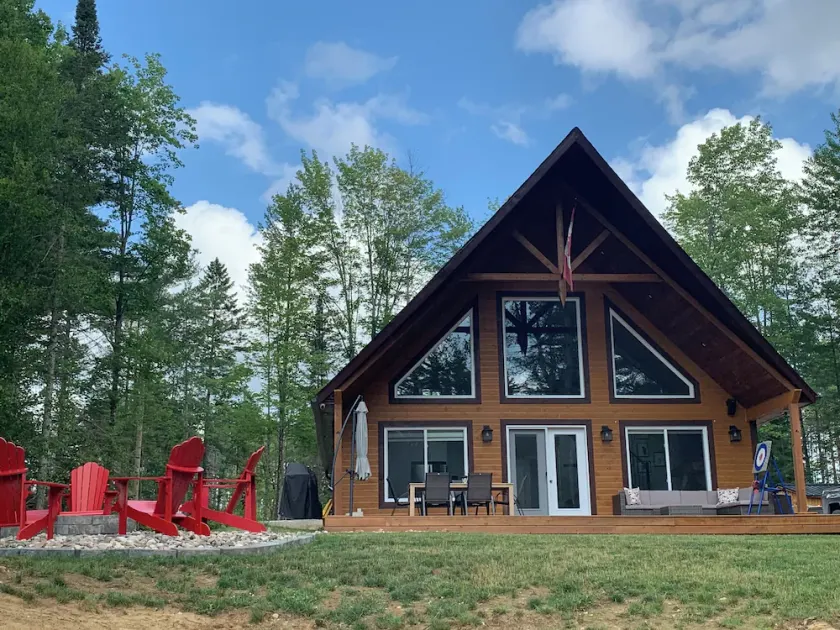 Beautiful 4 Season Cottage-Sauna,Canoe Kayaks,Paddleboard - Image 1