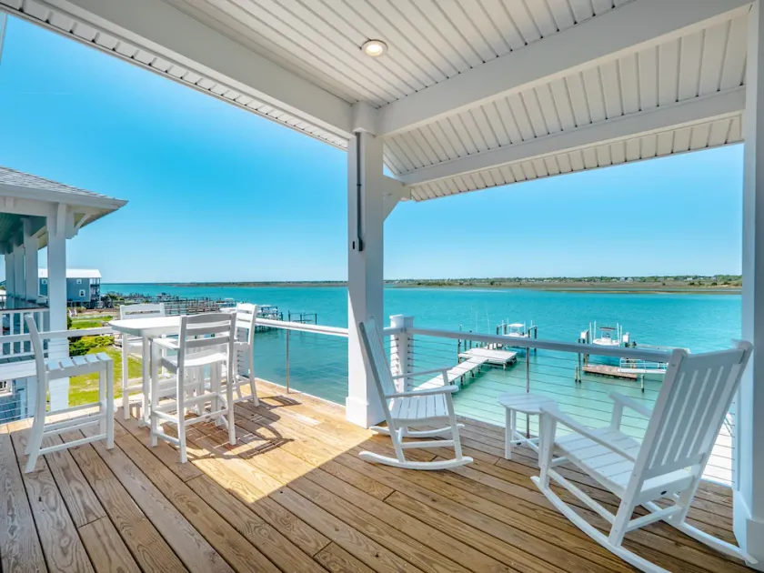 Channel 6 | Soundfront + Dock, Close to Beach! - Image 1