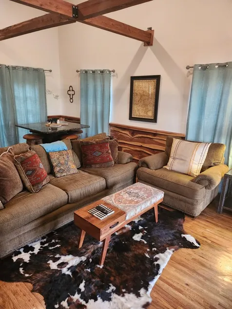 Beautiful cottage with large deck and lakefront access.  - Image 1