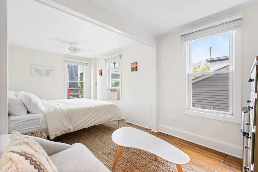 Spacious King Suite 1 Block to Beach & Asbury | Renovated Victorian | 1000 Mb... - Image 1