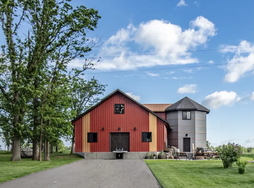  Country, Cozy and UNIQUE!  Rustic ambiance. Available YEAR ROUND. - Image 1