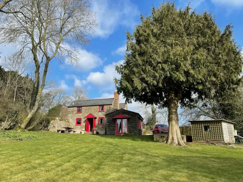 Camp Cottage the perfect  escape and hideaway for a couple and  dogs - Image 1