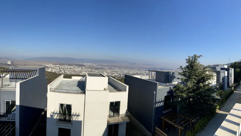 Sun city in Tskneti - Image 1