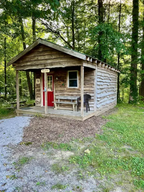 Sleeping Cabin 9, pas de salle de bain, accès au pavillon de douche - Image 1