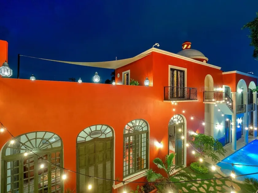 Casona Sirenas, a family home in historical Merida - Image 1