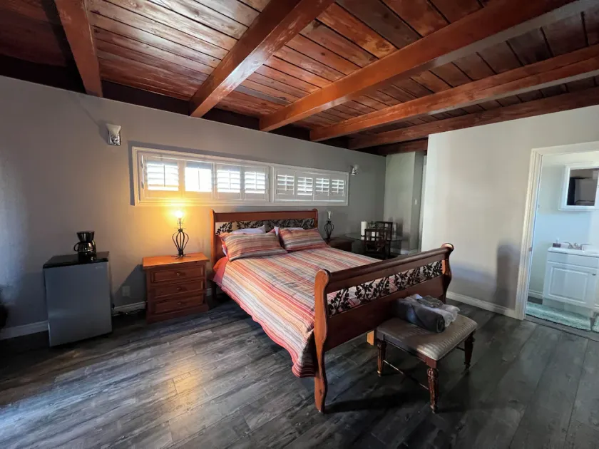 1-bedroom vacation home just 5 minutes to Kia Forum - Image 1