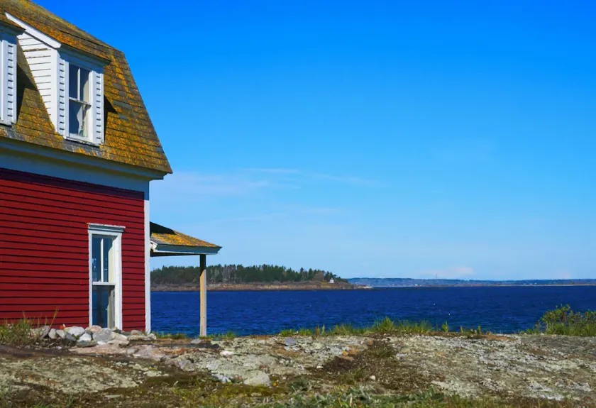 THIS IS THE PLACE - Intimate luxury cottage w massive oceanfront steam room - Image 1