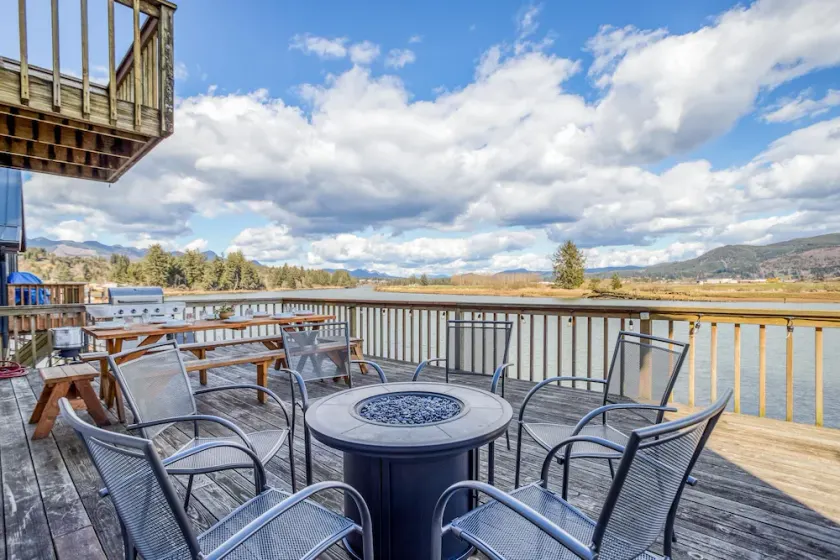 Nehalem Riverfront Home has Private Dock, Ten Minutes to the Beach in Manzanita! - Image 1