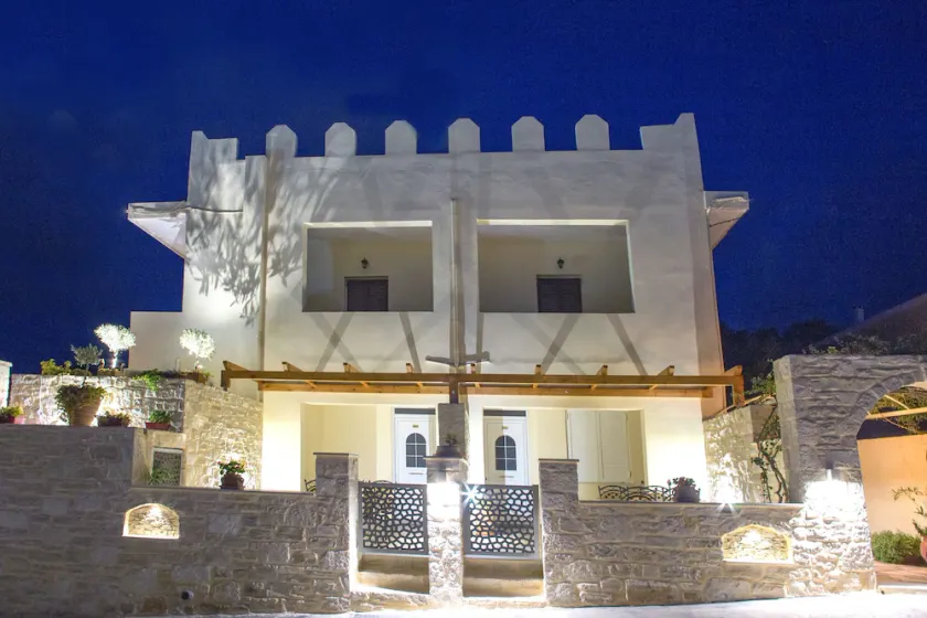 Remarkable Jasmine Apartment in Panormo - Image 1