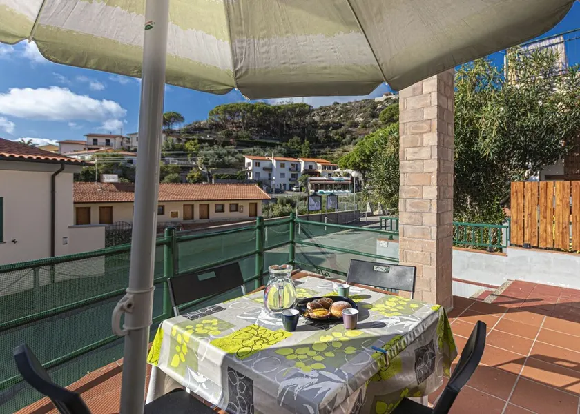 Atena holiday apartment in Seccheto few steps away from the beach - Image 1