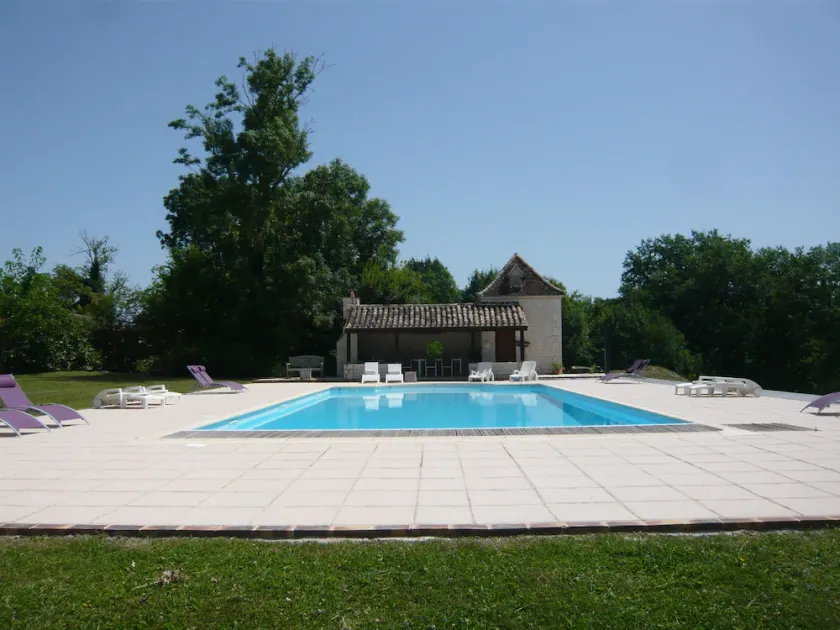 luxury gite for couples, no children. Peace, great views, large pool and spa. - Image 1