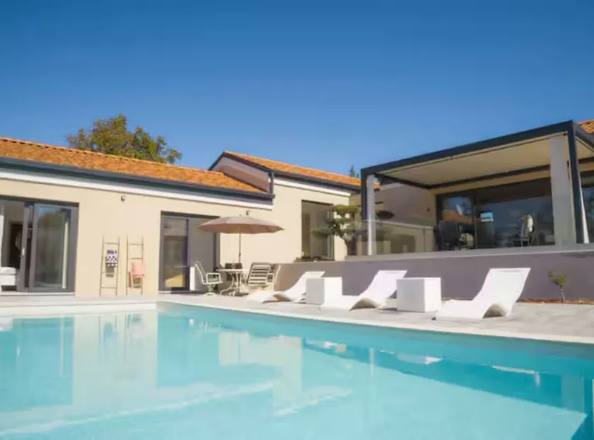 Villa in Paradise with Heated Pool - Image 1