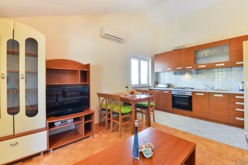 Apartamento para dos personas con un balcon Zadar (A-18098-b) - Image 1