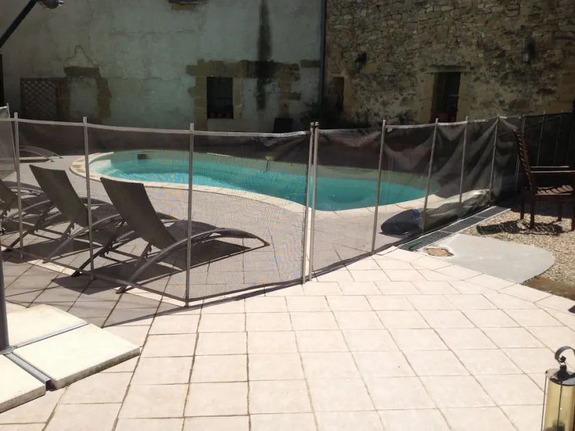 GITE LES OLIVIERS nära Uzès, lägenhet i Mas of the XVIIIth century med egen ingång, uppvärmd pool säkerställd - Image 1