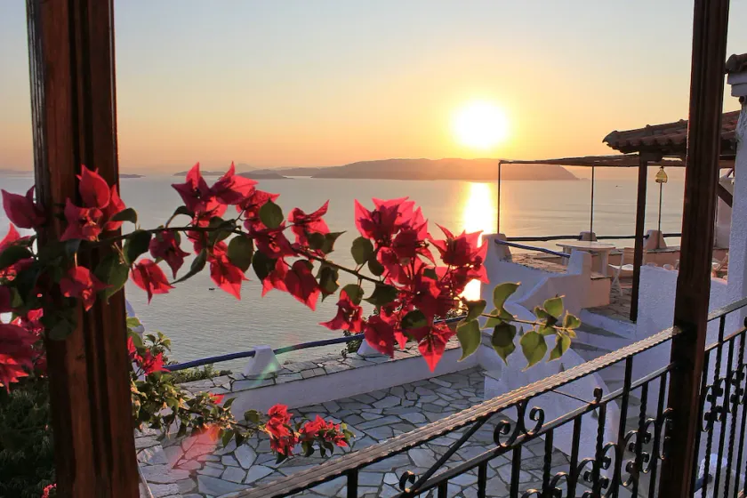 Villa DAHLIA. Panoramic pool. Access to the sea. Privileged view of the Egean. - Image 1