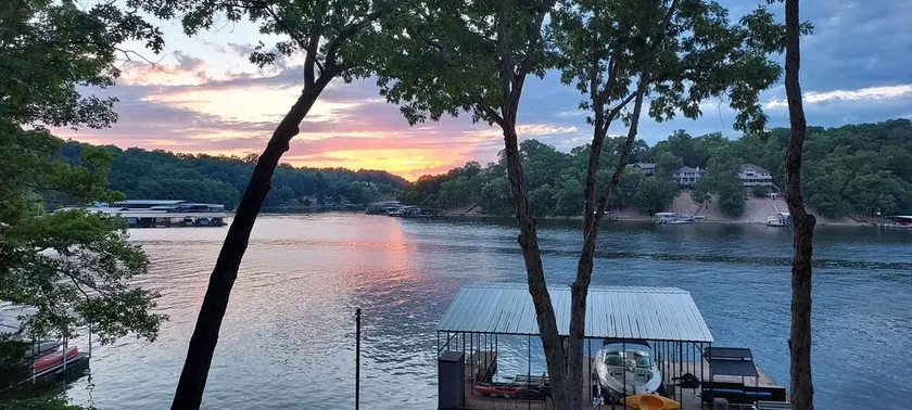 Lake front living at its best!!! - Image 1