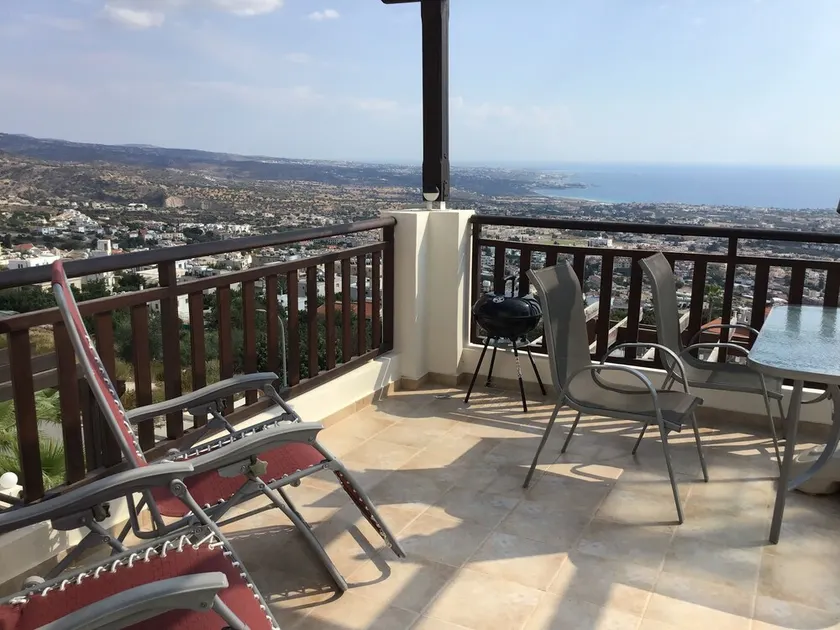 Stunning panoramic sea & mountain views from south facing balcony - Image 1