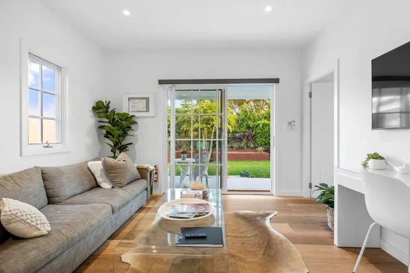 Guest House in Toowoon Bay - Image 1