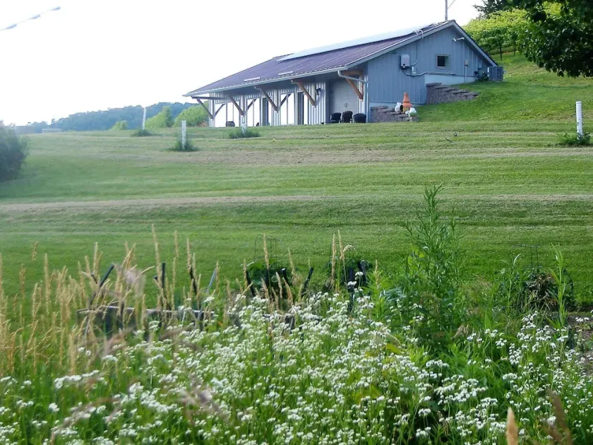 Coulee Region beauty-\"coulee\" to describe valleys that dissect verdant ridgetops - Image 1