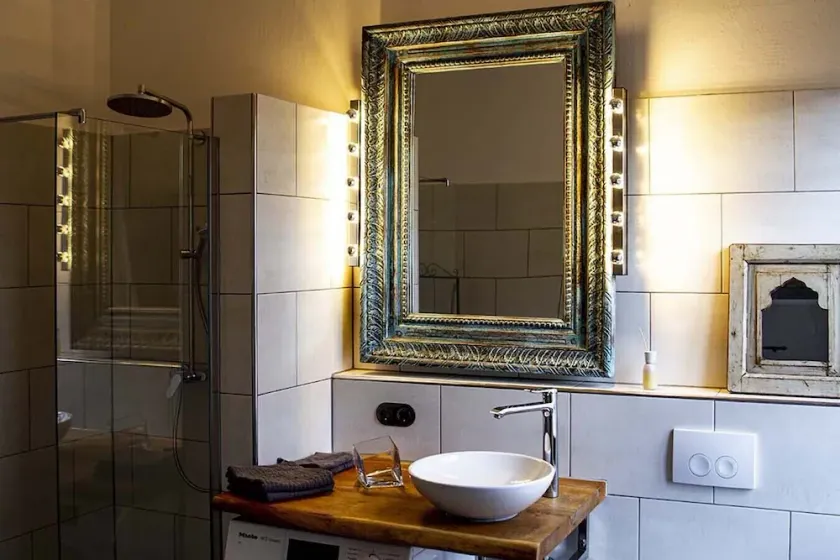 Luxurious apartment at Schloss Mühlen No.5 - Image 1