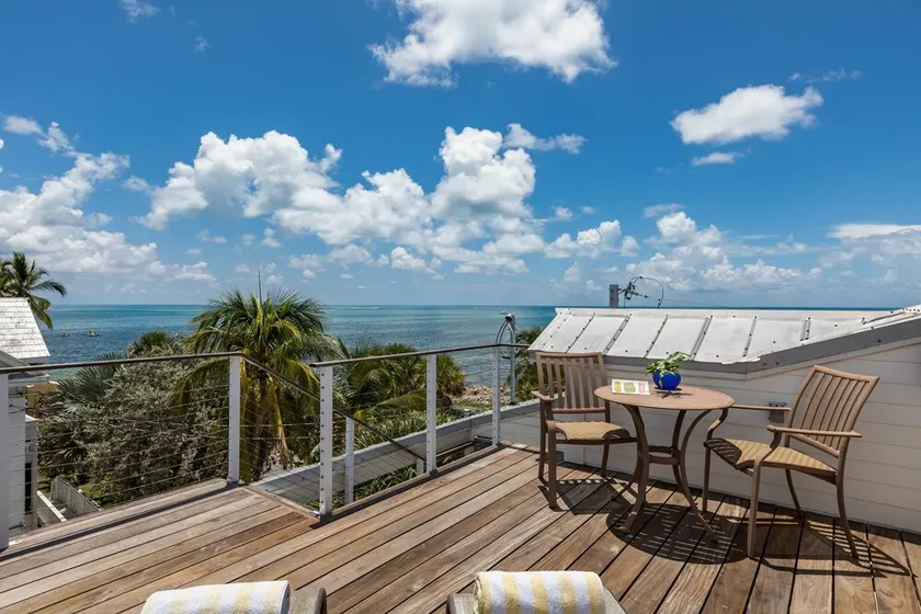 SEA FOREVER ~  Downtown Ocean View Home w/ 3 BR, 3.5 Ba w/ Pool! - Image 1