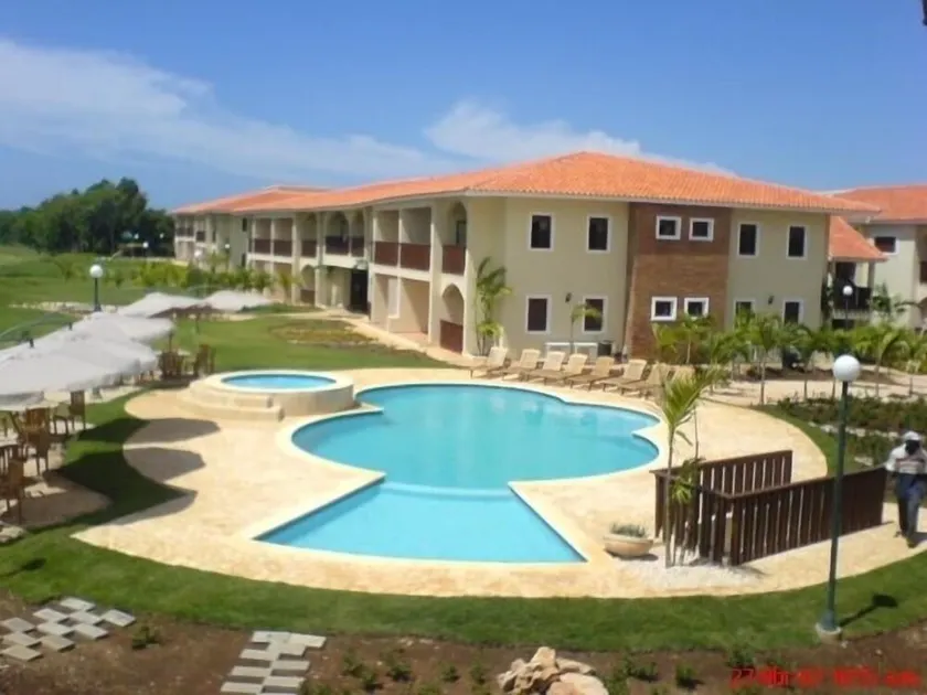 Enjoy at Metro Country Club - Image 1