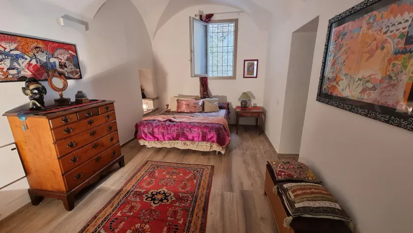 Beautifully restored romantic apartment in the centre of historic Dolcedo - Image 1