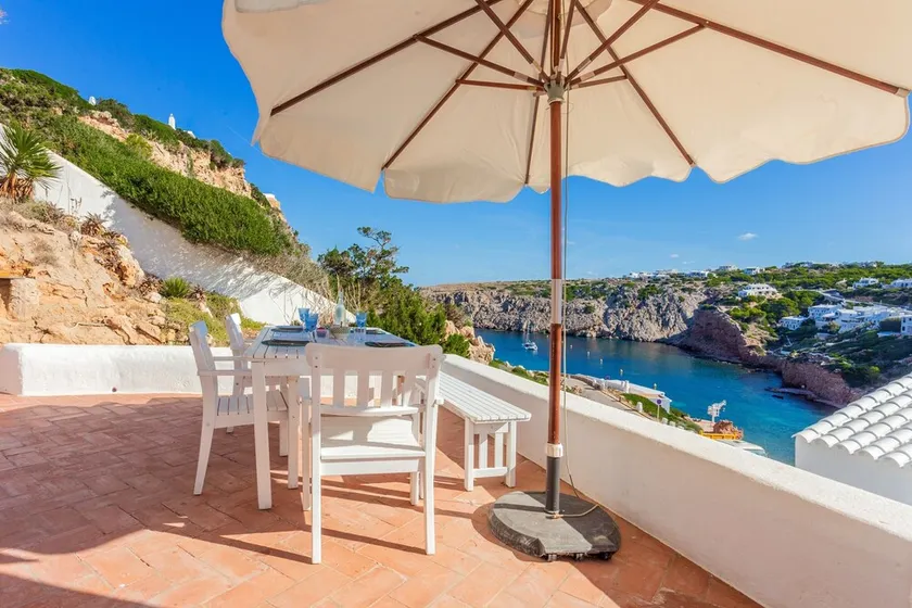 Casa vacanze \"Vacanze a Cala Morell\" che accetta animali domestici, con vista mare e giardino - Image 1