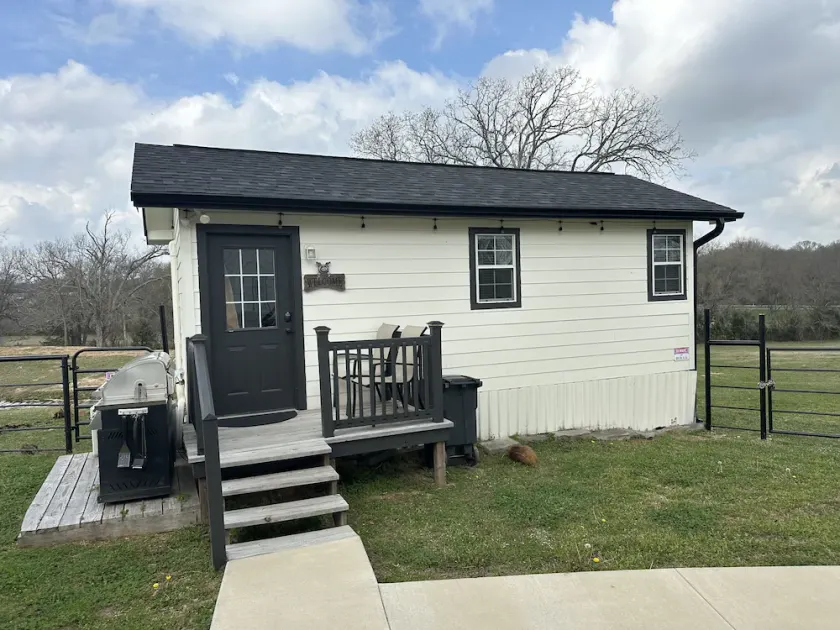 Double D Ranch Guest House - Image 1