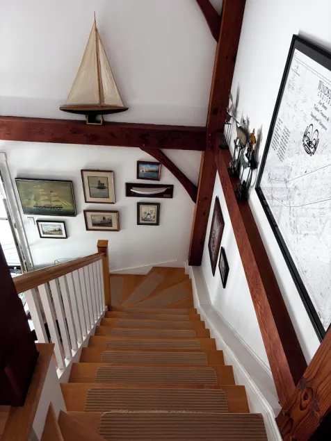 Shaker Bear Guest House- Sleeps 6: 1 King bed, 1 Queen & 2 twins, 2 Full bath's - Image 1