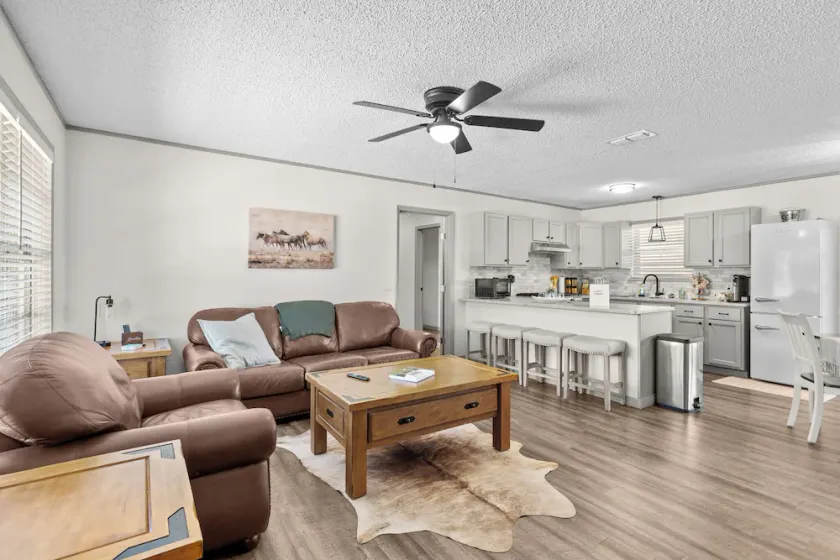 Country Comfort - Image 1