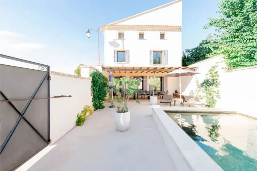 Maison de Maître de 300 m2 Avec Piscine - Image 1