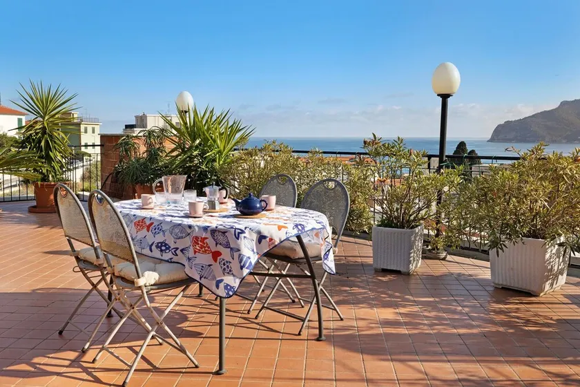 Penthouse apartamento \"Cielo E Mare\" com Vista Mar, Terraço Privado & Ar Condicionado. - Image 1