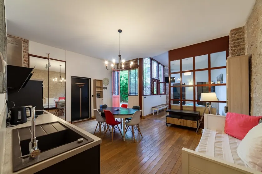 «The Loft» Bekvämt stadshus-avkopplingsområde under sommarsäsongen-Home Cyklar - Image 1