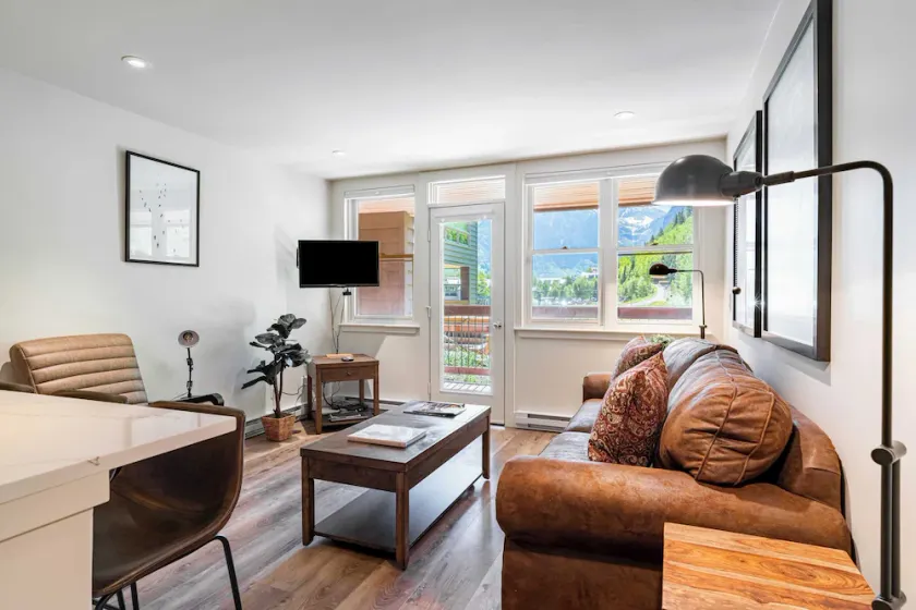 Etta Place 7 by AvantStay - Image 1