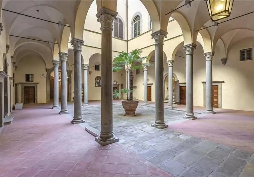 Vivez à la Renaissance avec le confort moderne - Image 1