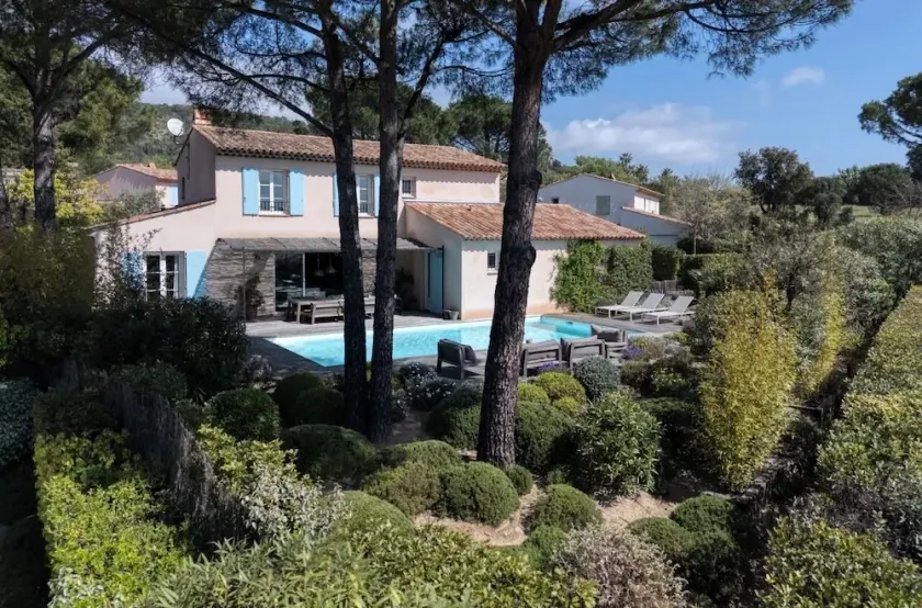 Luxury villa with private pool - 10 mn from St Tropez - Image 1