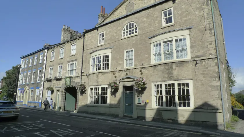 Orchard Club - Image 1