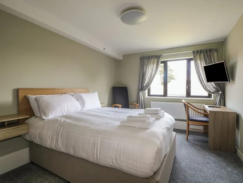Marine Court Three Bedroom First-floor Apartment - Image 1