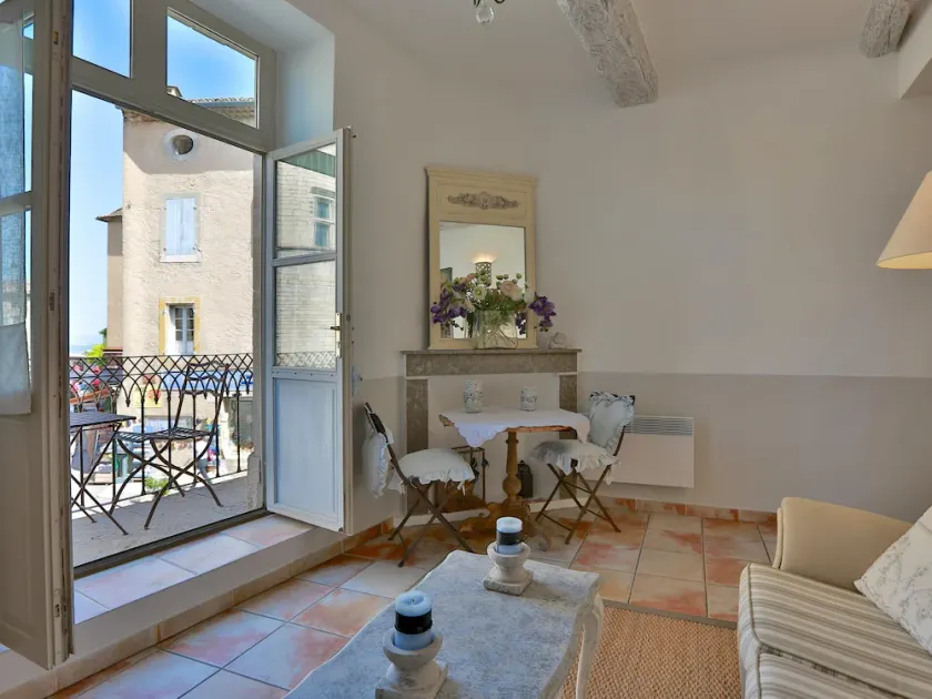 Inside Gordes-Appartamento-Appartamento-Bagno privato con doccia - Image 1