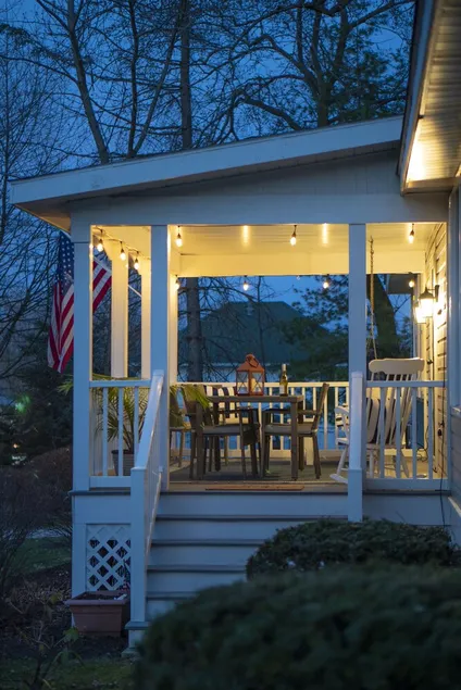 The Bay House - Best location in Williams Bay — walk to everything! - Image 1