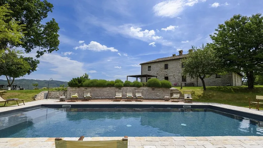 CHECELLO 12, Emma Villas - Image 1