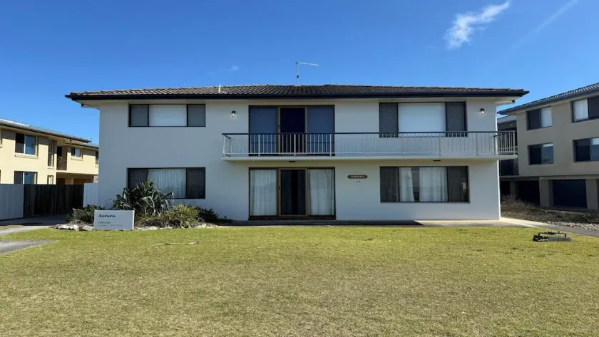 Aurora D-S - Lifestyle Yamba - Image 1