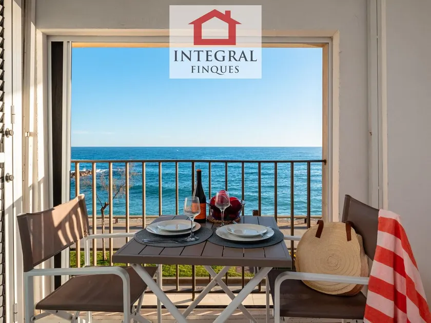 Modern Apartment Facing Sant Antoni Beach - Image 1