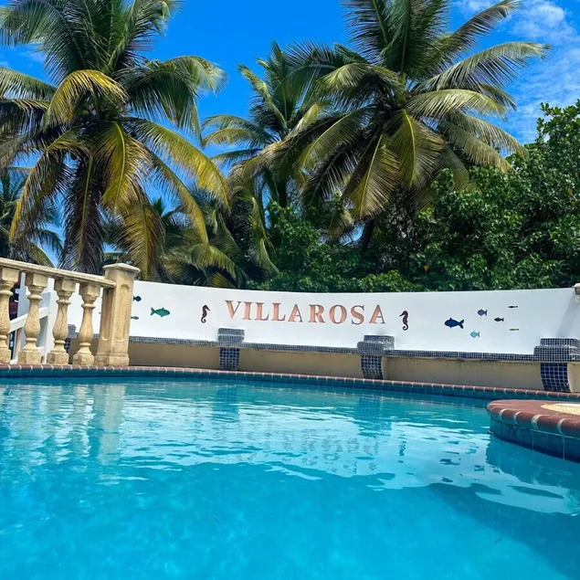Luxury Beachfront Villa Ideal for Weddings, Reunions & Large Outdoor Celebrations - Image 1