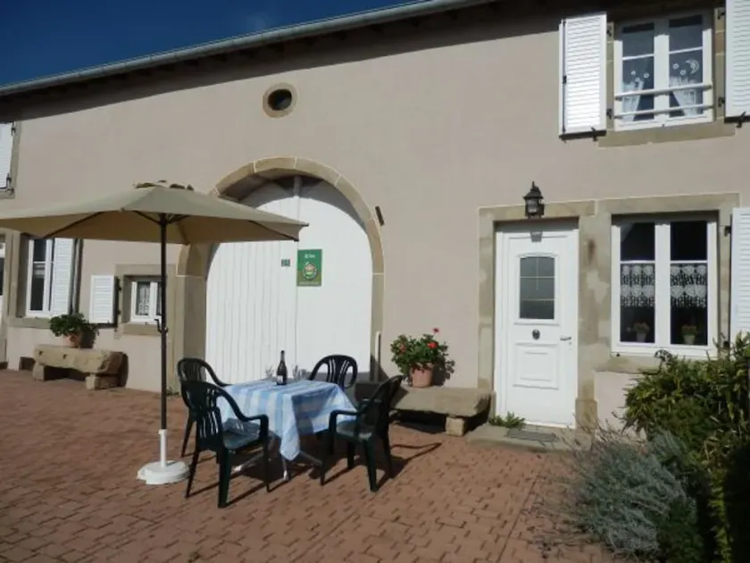 Charming Riverside Cottage with Modern Amenities & Scenic Views - 28 Rue du Charmont, Lironcourt - Image 1